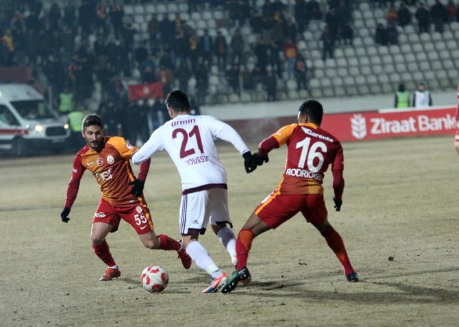 Galatasaray Elazığspor’u Rahat Geçti