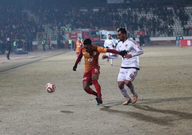 Galatasaray Elazığspor’u Rahat Geçti