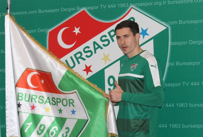Stancu Bursaspor’a İmzayı Attı