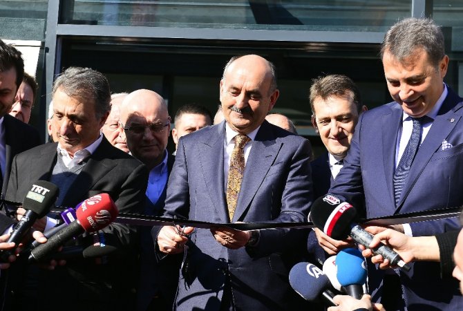 "Beşiktaş Kulübü’ne Yakışır Eserler Kazandırdılar"