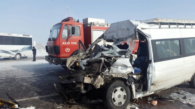 Erzurum’da Zincirleme Kaza: 24 Yaralı