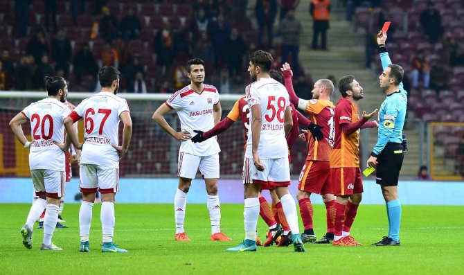Tt Arena’da İlk Yarıda 5 Gol