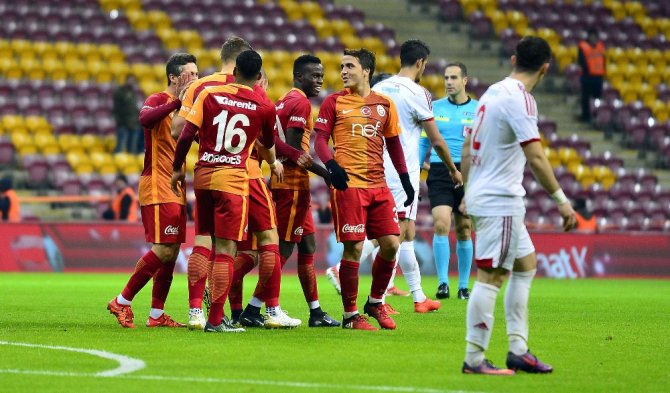 Poldi Attı Galatasaray Turladı