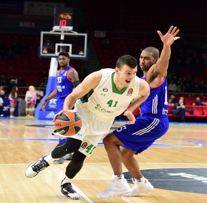 Türk Derbisi Anadolu Efes’in