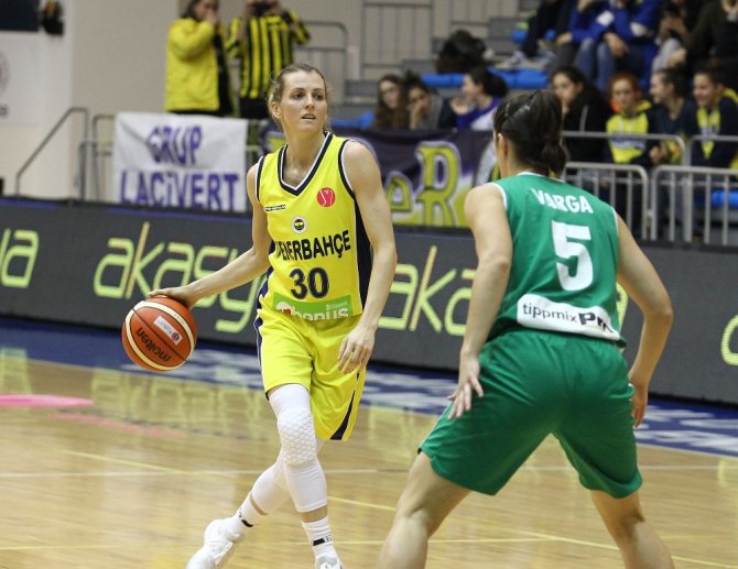 Fenerbahçe Macar Temsilciyi Mağlup Etti