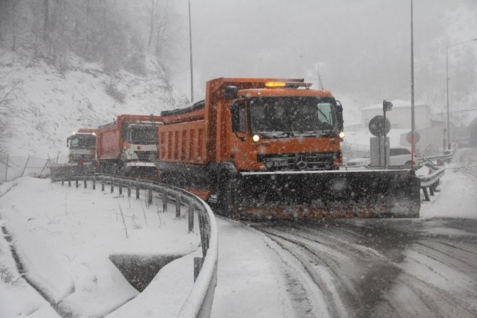 Bolu Dağı’nda Yoğun Kar Yağışı