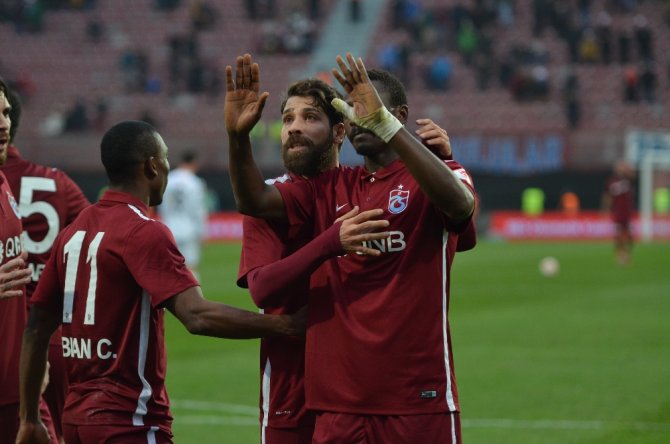 Trabzonspor, Avni Aker’e Galibiyetle Veda Etti
