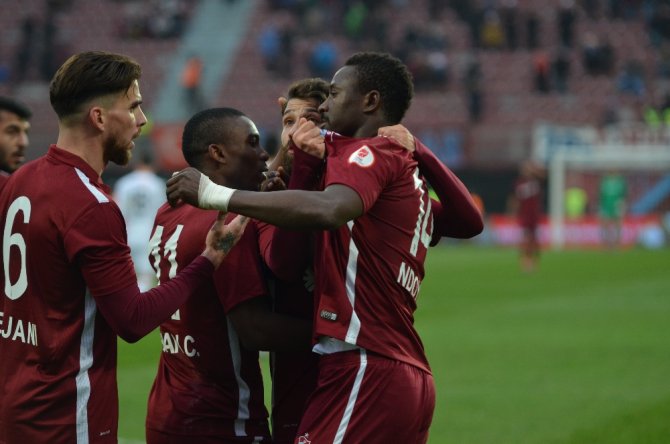 Trabzonspor, Avni Aker’e Galibiyetle Veda Etti