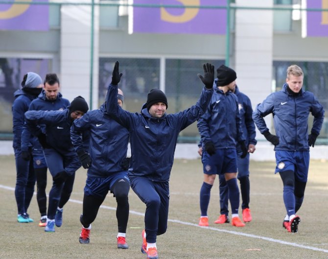 Osmanlıspor’un Yeni Transferi İlk Antrenmanına Çıktı