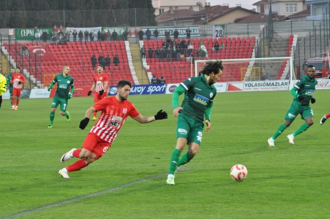 Giresunspor, Balıkesirspor’u 1-0’la Geçti