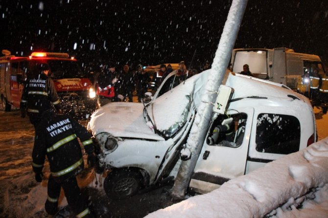 Kar Kaza Yaptırdı: 2 Ölü, 1 Yaralı