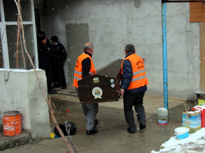 Eski Nişanlısını Vurup İntihar Etti