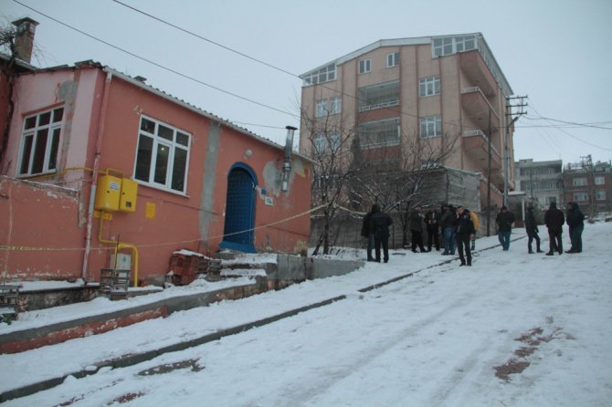 Yangını Söndürmeye Çalışırken Can Verdi