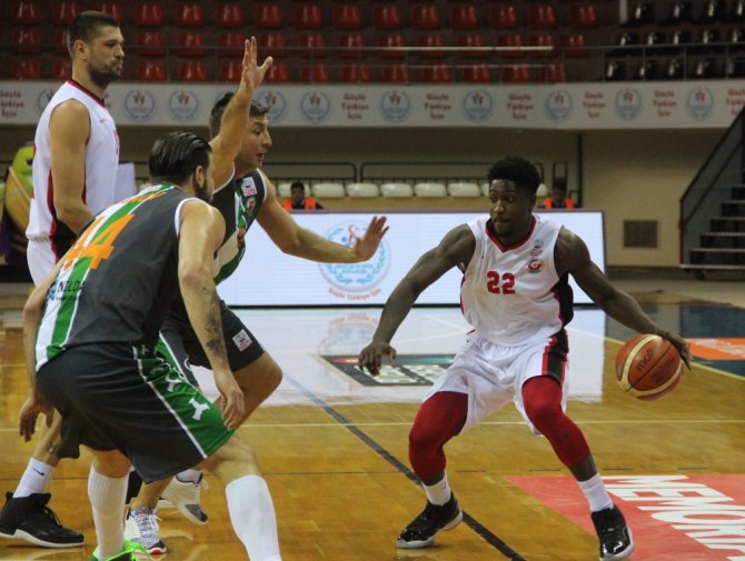 Gaziantep Basketbol Evinde Kazandı