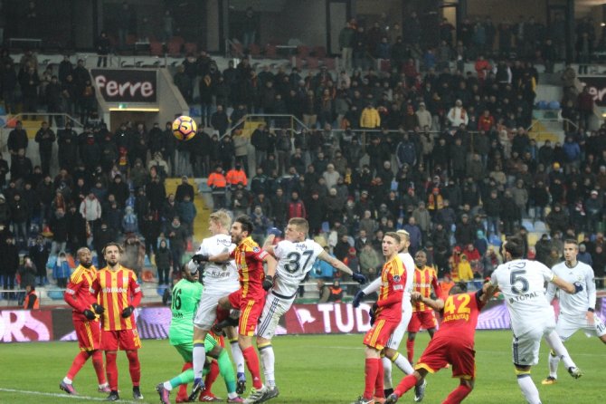 Fenerbahçe Ağır Yaralı!