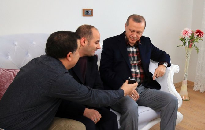 Yüzükleri Cumhurbaşkanı Erdoğan Taktı