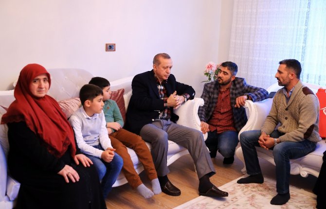 Yüzükleri Cumhurbaşkanı Erdoğan Taktı