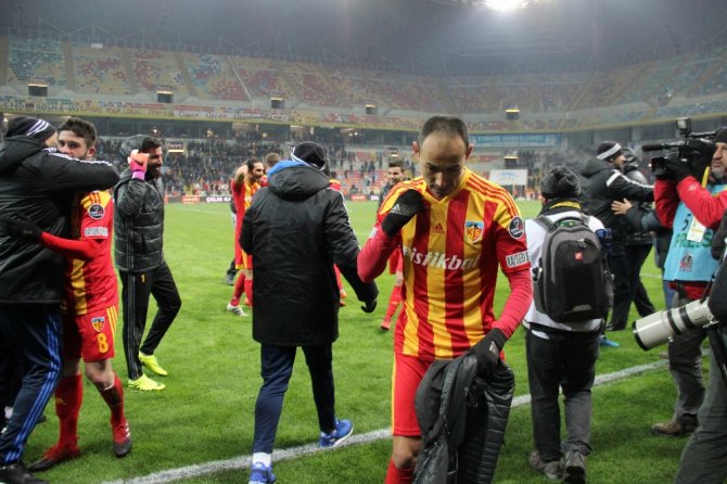 Gol Orucunu Bozdu