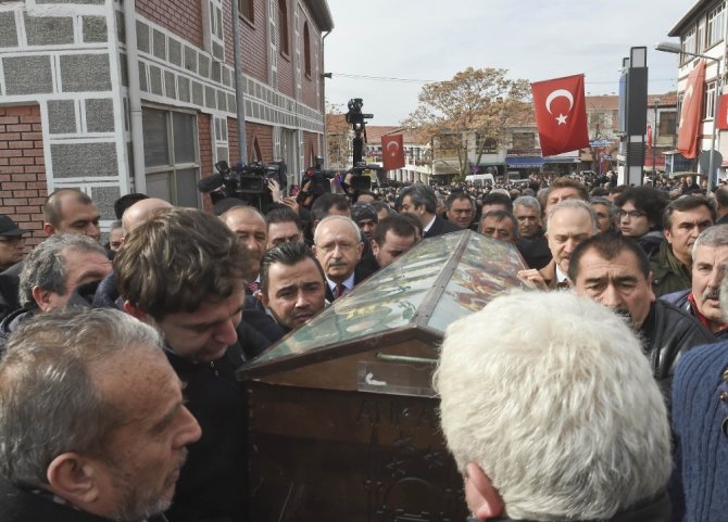Cenaze Törenine Kılıçdaroğlu Da Katıldı