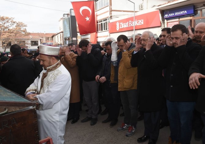 Cenaze Törenine Kılıçdaroğlu Da Katıldı