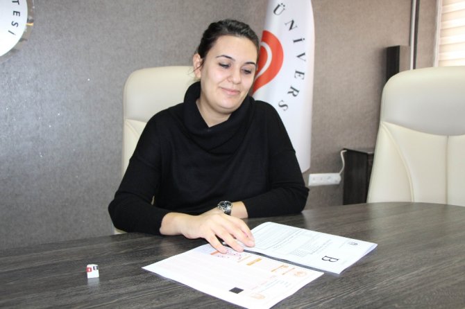 Anne Sınavda, Bebek Hocada