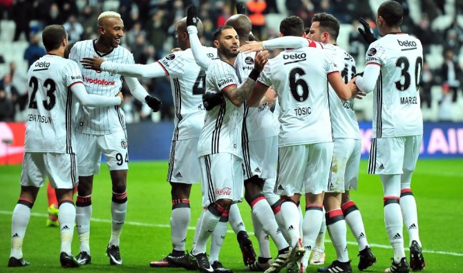 Kartal Farka Uçtu