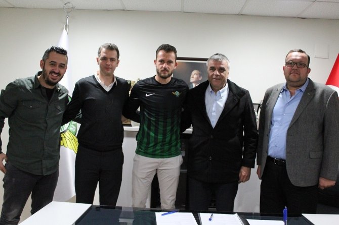 Akhisar’dan Son Günde 2 Golcü