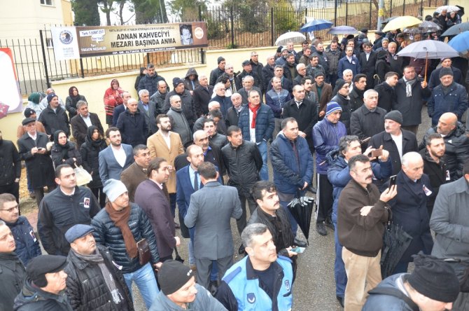 Adnan Kahveci Kabri Başında Anıldı