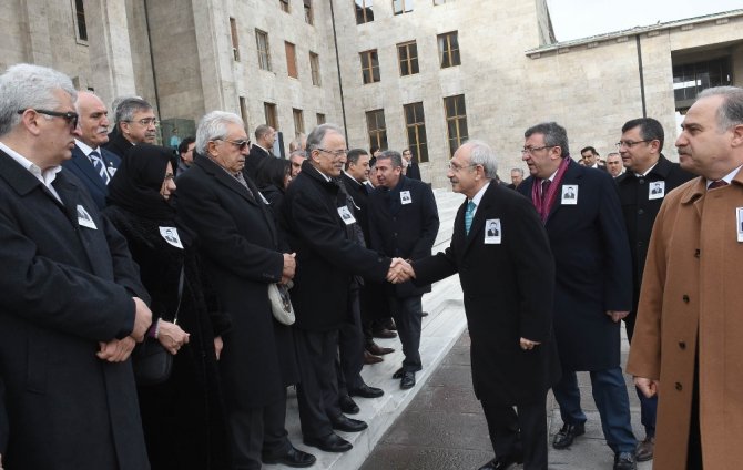 Cenaze Törenine Kılıçdaroğlu Da Katıldı