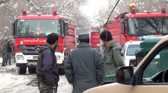 Afganistan’da Aym Önünde Canlı Bombalı Saldırısı