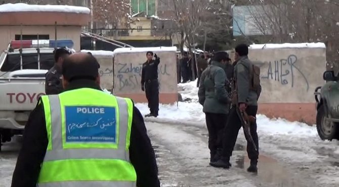 Afganistan’da Aym Önünde Canlı Bombalı Saldırısı