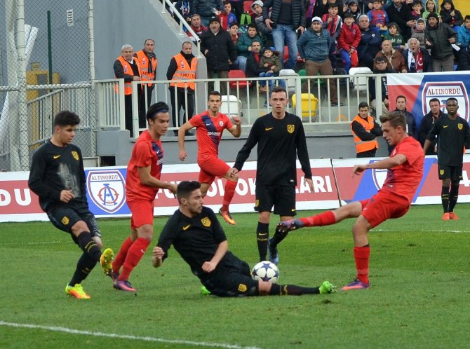 Altınordu U19 İspanyol Ekibe Mağlup Oldu