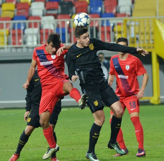 Altınordu U19 İspanyol Ekibe Mağlup Oldu