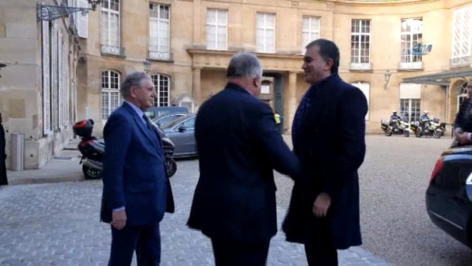 Bakan Çelik Fransa’da Senato Başkanı İle Görüştü