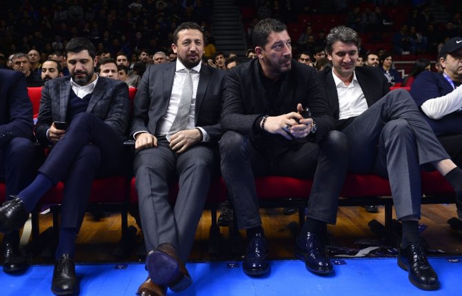 Anadolu Efes, İtalyan Temsilciye Fırsat Vermedi