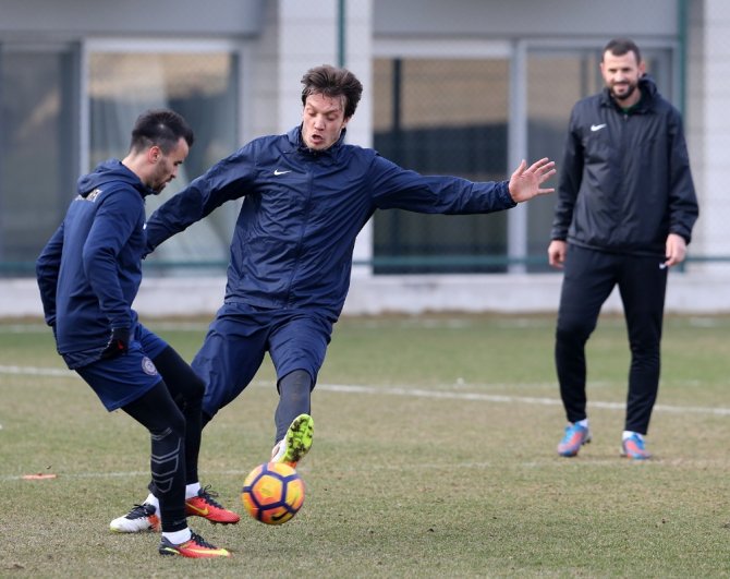 Osmanlıspor 2 Eksikle Çalıştı