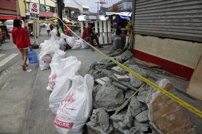 Filipinlerde 6.5 Büyüklüğünde Deprem: 15 Ölü