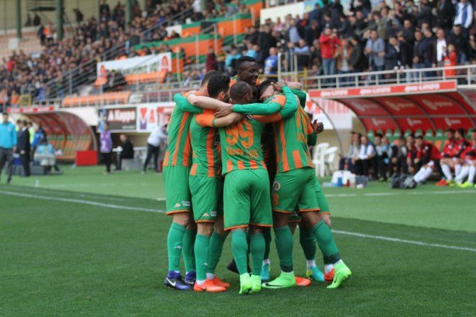 Alanyaspor Farklı Kazandı
