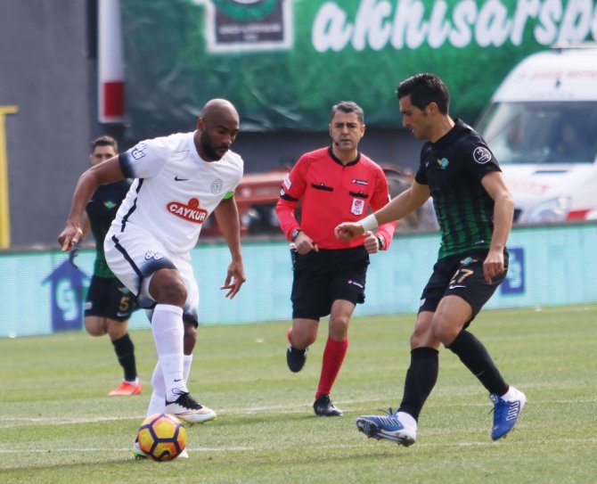 Akhisar 3 Puanı Tek Golle Kaptı