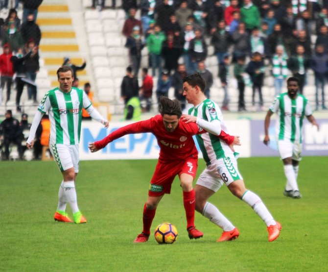 Antalya 9 Kişiyle Direndi!