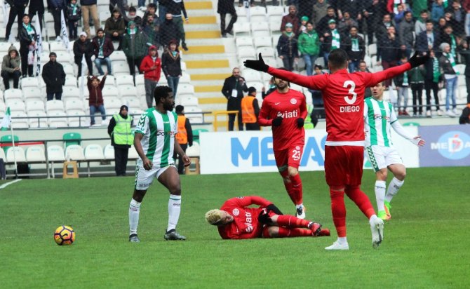 Antalya 9 Kişiyle Direndi!