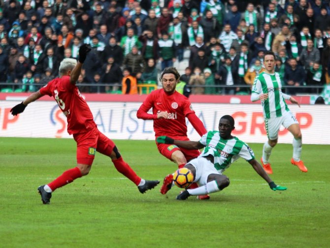 Antalya 9 Kişiyle Direndi!
