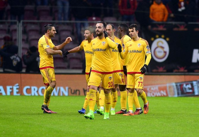 Cimbom Fırsat Tepti