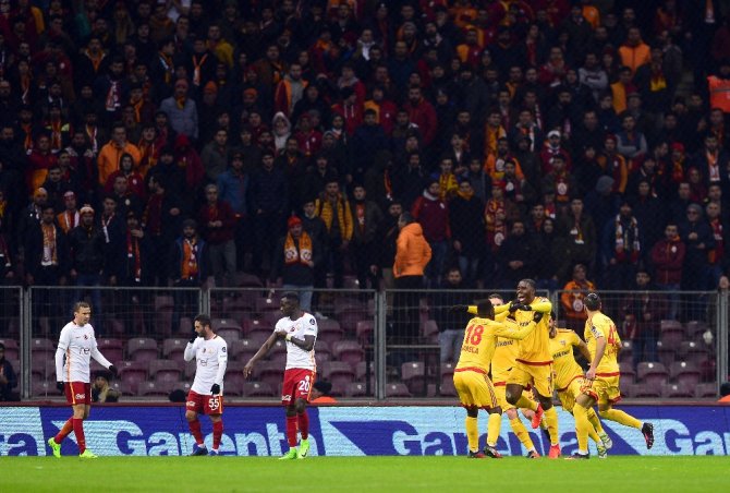 Cimbom Fırsat Tepti