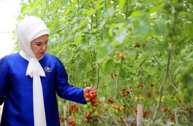 Emine Erdoğan Bahreyn’de Yaşam Merkezini Ziyaret Etti