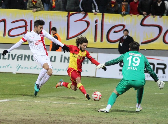 Göztepe Liderliği Son Dakikada Bıraktı