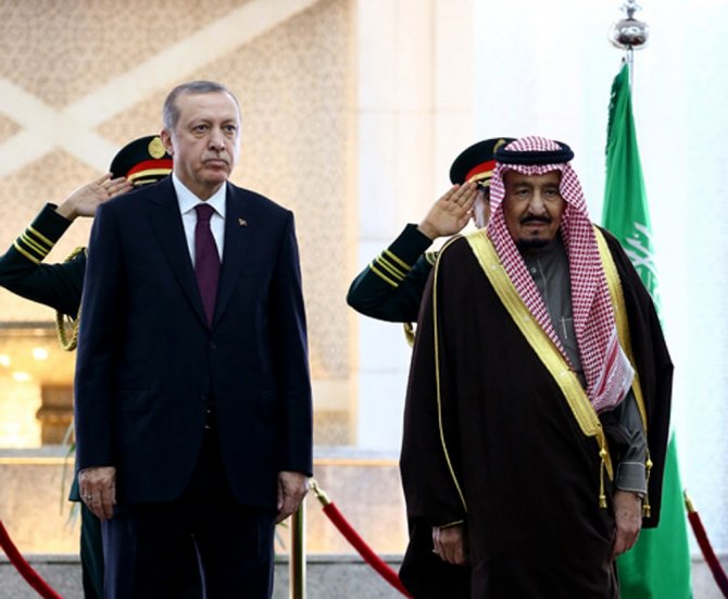 Erdoğan Suudi Arabistan’da Resmi Törenle Karşılandı