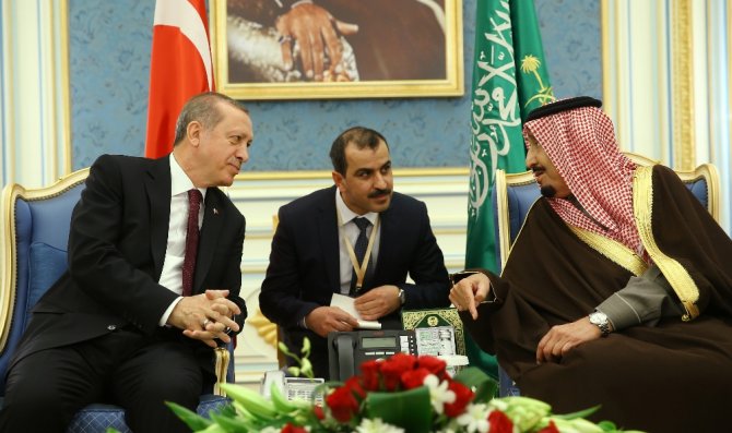 Erdoğan Suudi Arabistan’da Resmi Törenle Karşılandı