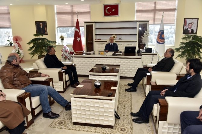 Gazetecilerden Yeni Rektör Zeybek’e Ziyaret