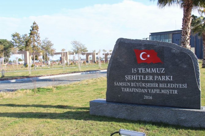 Dev Kayalar İşlenerek Sanat Eseri Ve Şehir Mobilyası Yapılıyor
